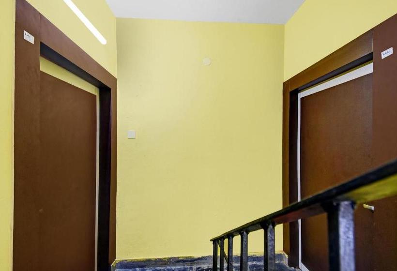 Отель Oyo 80652 Grand Mandarmoni