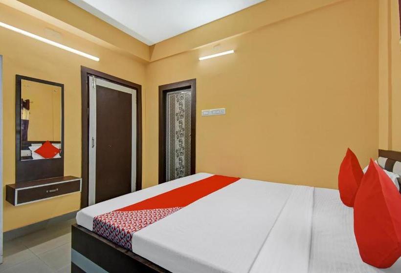 Отель Oyo 80652 Grand Mandarmoni