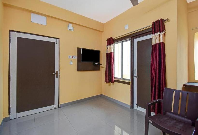 Отель Oyo 80652 Grand Mandarmoni