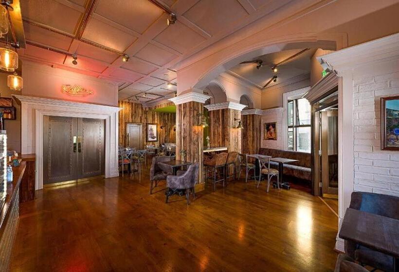 בית מלון כפרי Queens