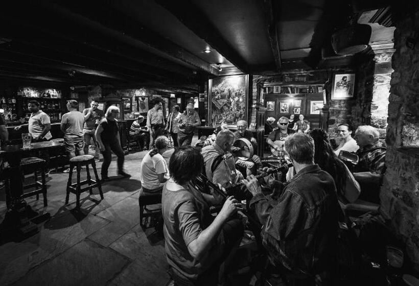 בית מלון כפרי Queens