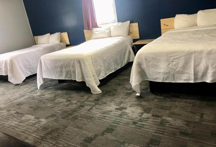 בית מלון כפרי Royalinn