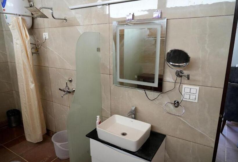 호텔 Shivjot Farm & Resort Panchkula