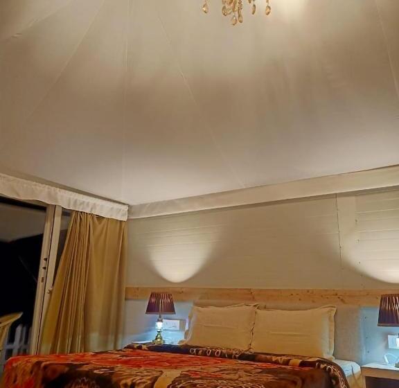 호텔 Shivjot Farm & Resort Panchkula