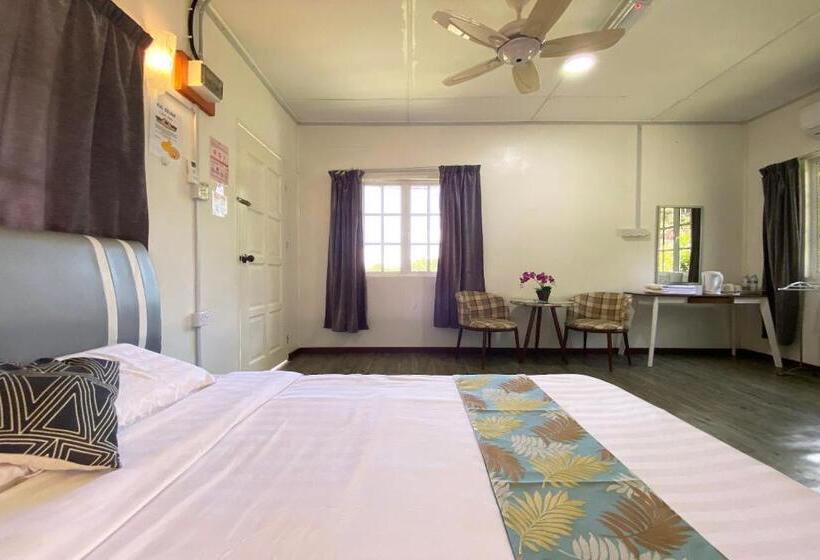 בית מלון כפרי Spot On 90279 Kinomulok Garden