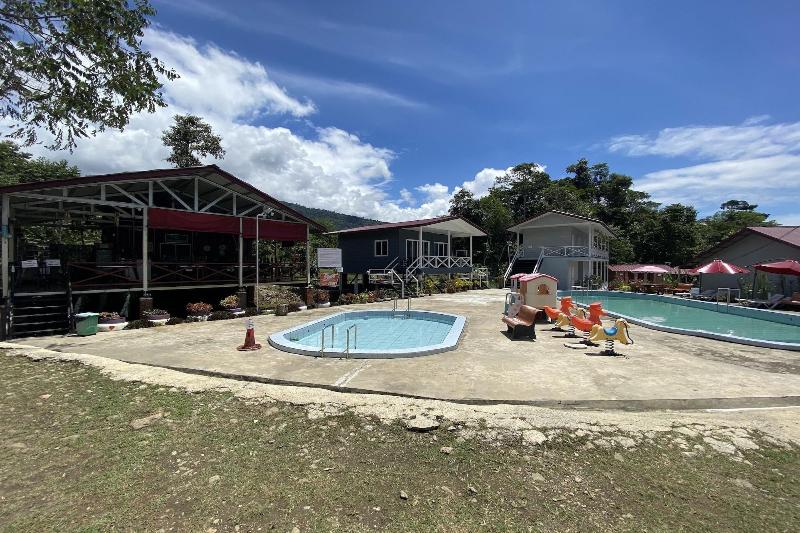 בית מלון כפרי Spot On 90279 Kinomulok Garden