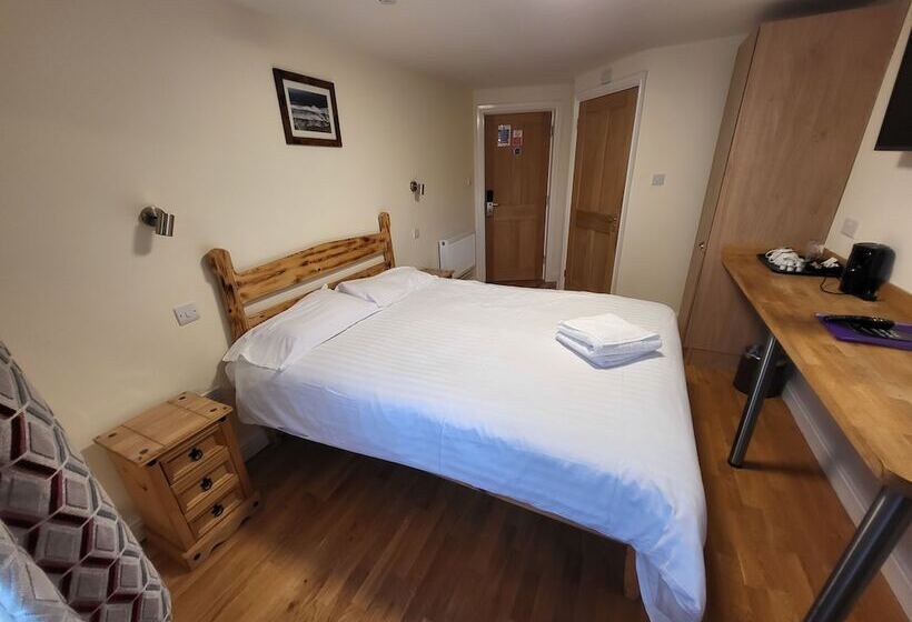 בית מלון כפרי The Grand Harbour