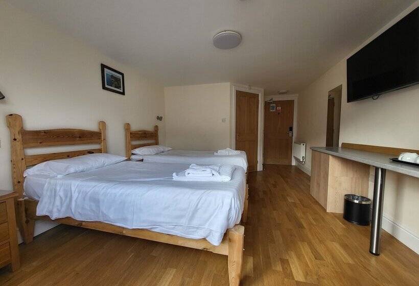 בית מלון כפרי The Grand Harbour