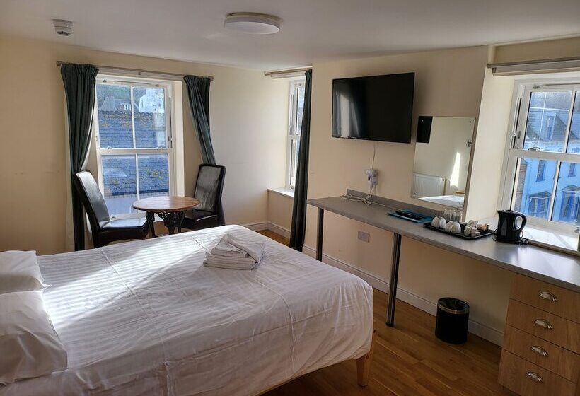 בית מלון כפרי The Grand Harbour