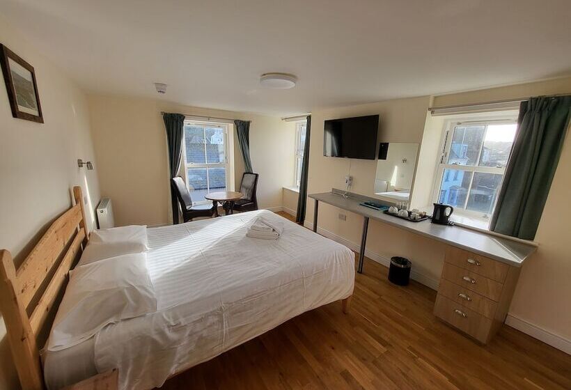 בית מלון כפרי The Grand Harbour