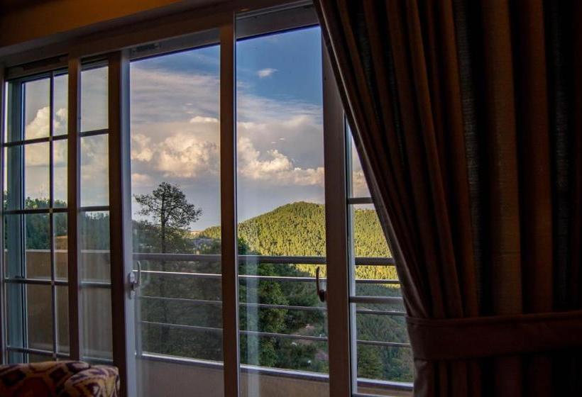 Hotel The Roomy Lodge, Murree