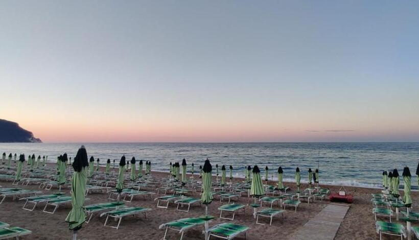 پانسیون Affittacamere Villa Anna