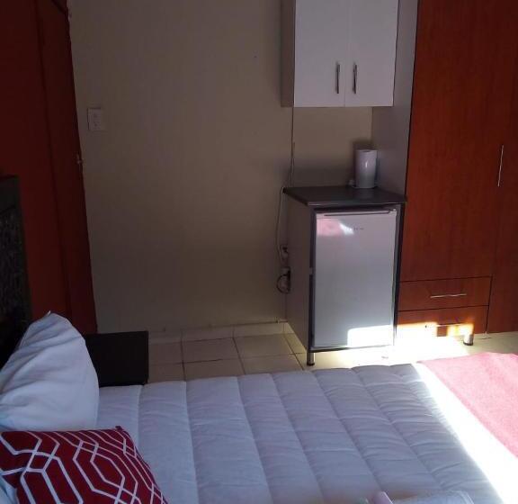 פנסיון Rayon Guesthouse