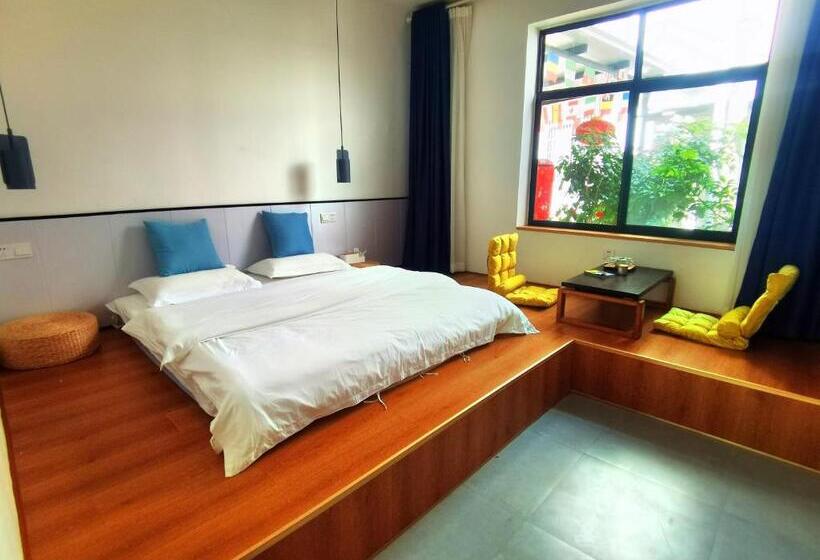 بنسيون Tujia Folk Houses