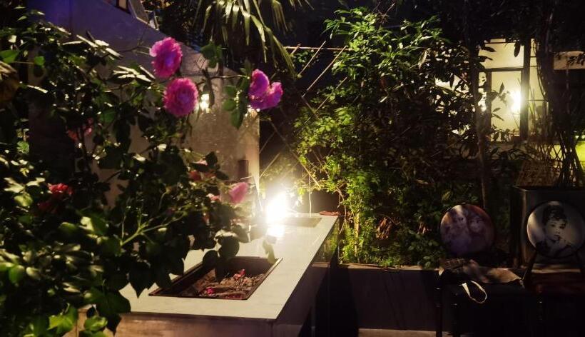 بنسيون Tujia Folk Houses