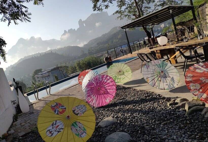 بنسيون Tujia Folk Houses