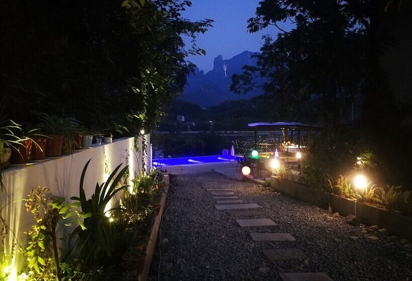 بنسيون Tujia Folk Houses