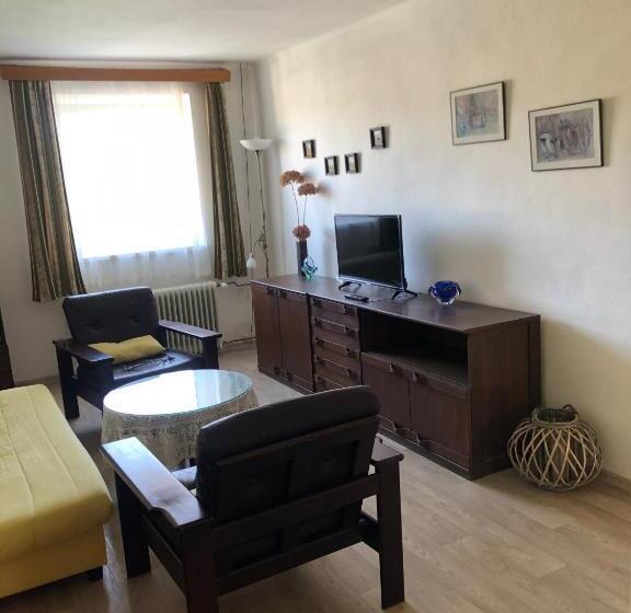 膳宿费 Vila Kysuca