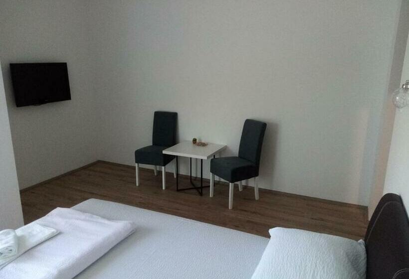 پانسیون Vinarija đelmo Apartments