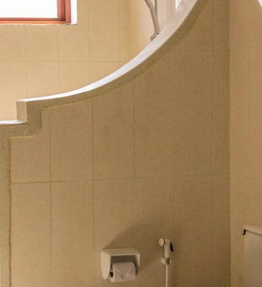 リゾートホテル Paje White House