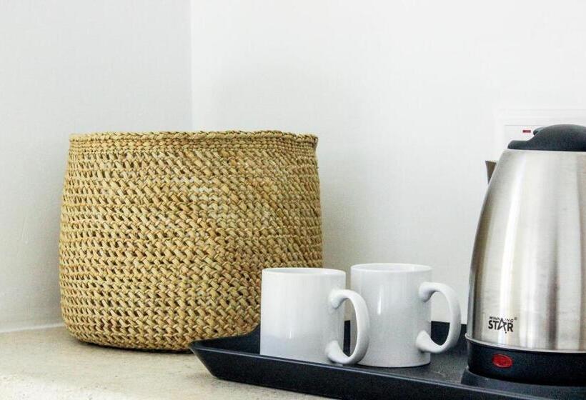 リゾートホテル Paje White House