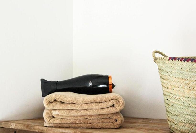 リゾートホテル Paje White House