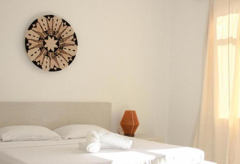 リゾートホテル Paje White House