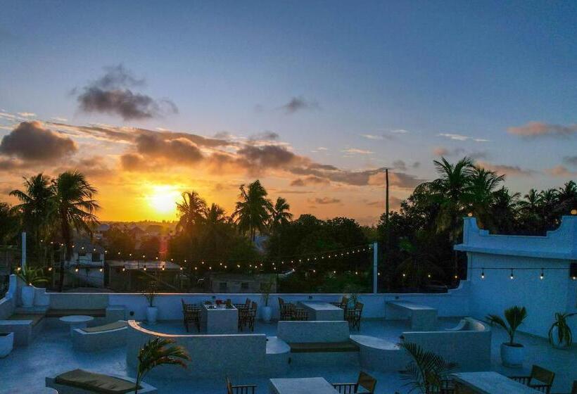 リゾートホテル Paje White House