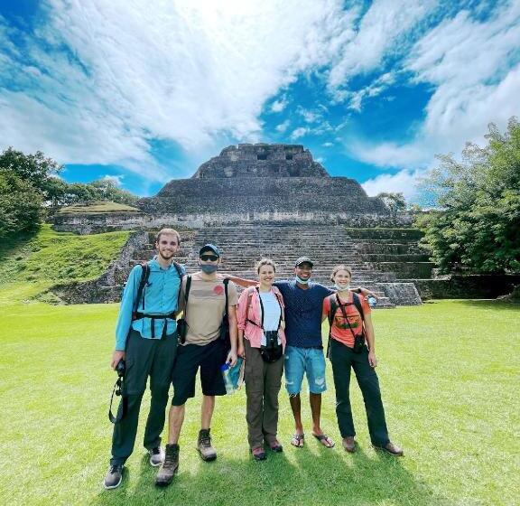 הוסטל Yellow Belly Backpackers