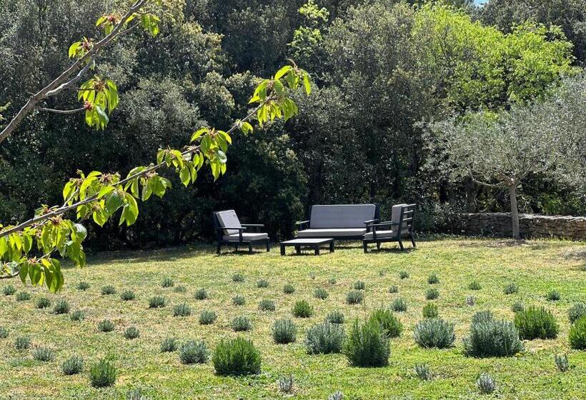 צימר Le Mas De Béthel