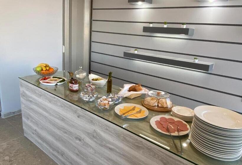 تختخواب و صبحانه Moses Residence