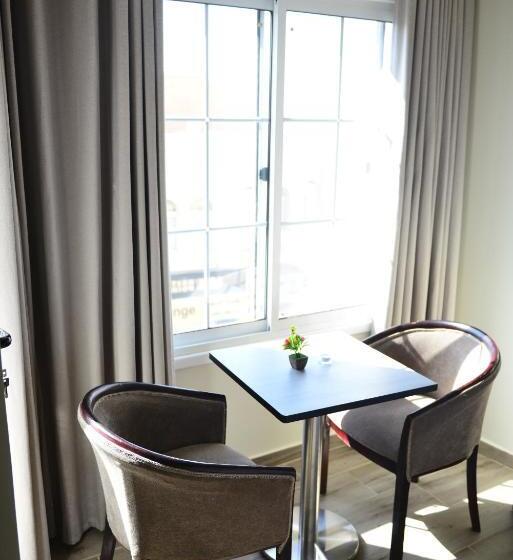 تختخواب و صبحانه Moses Residence