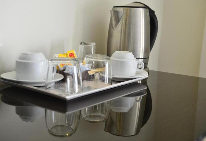 تختخواب و صبحانه Moses Residence