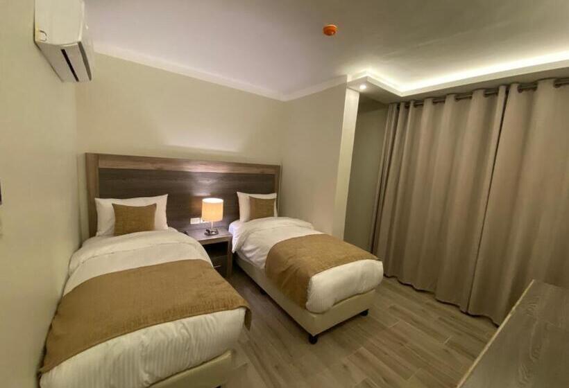 تختخواب و صبحانه Moses Residence