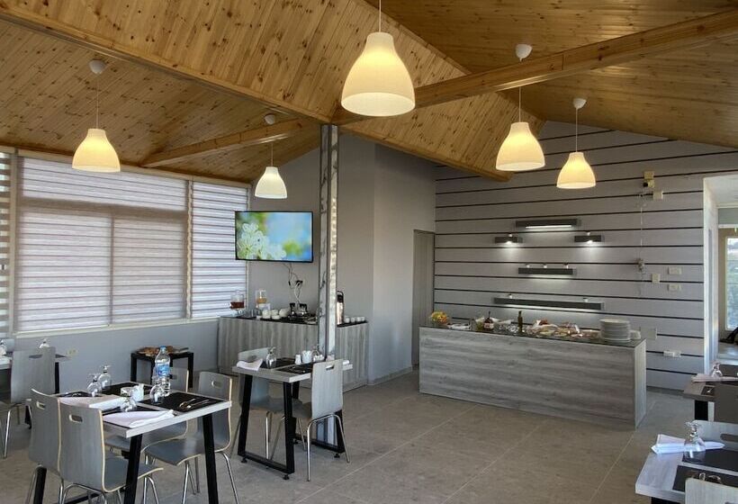 تختخواب و صبحانه Moses Residence