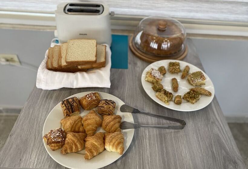 تختخواب و صبحانه Moses Residence