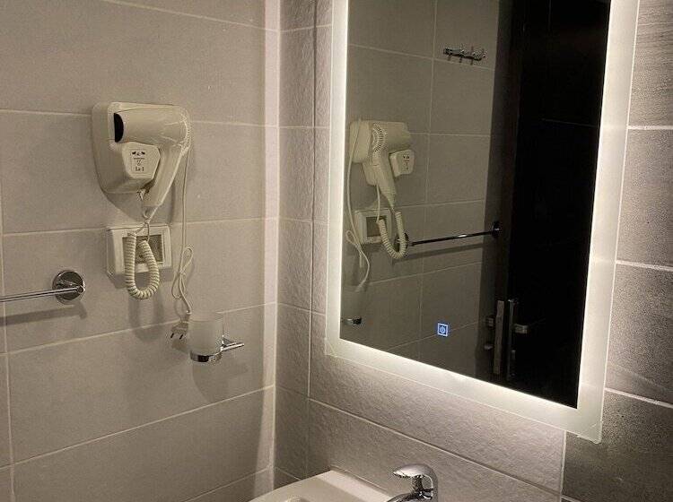 تختخواب و صبحانه Moses Residence