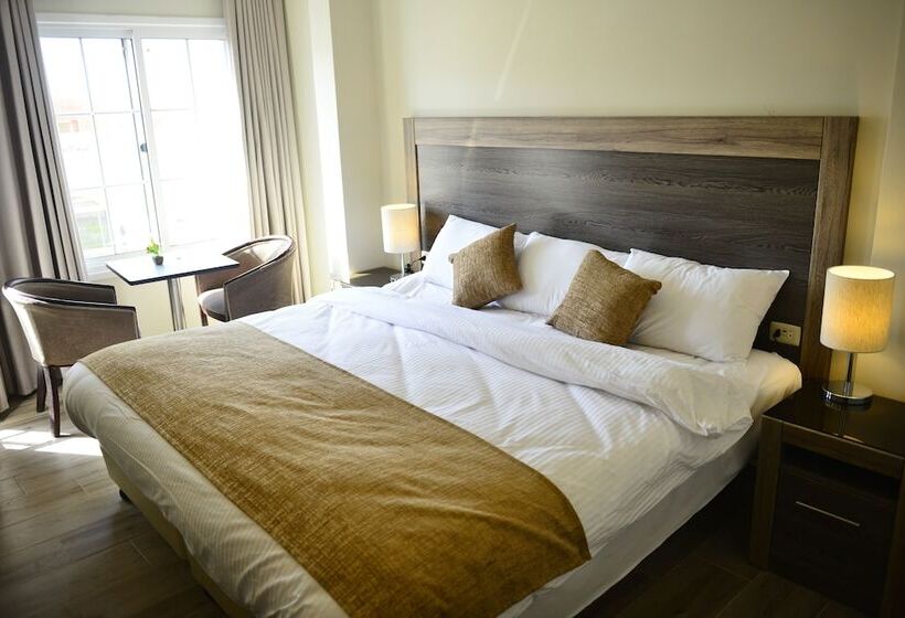 تختخواب و صبحانه Moses Residence