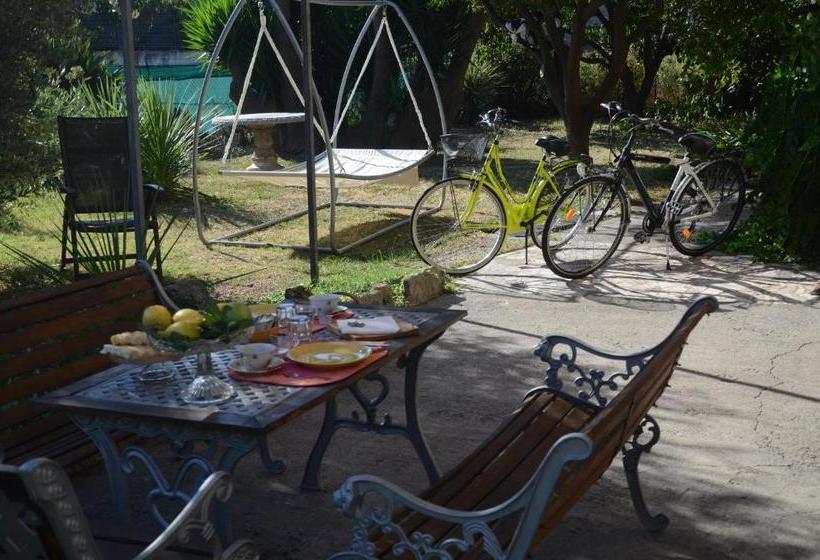 Calicantus Bed And Breakfast