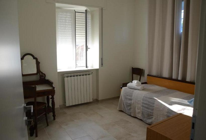 Calicantus Bed And Breakfast
