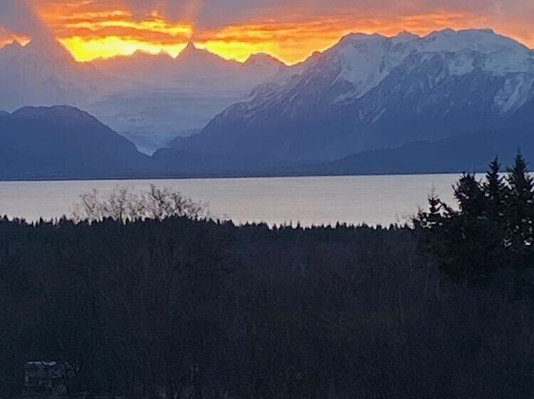 Flat Fish Lodge B&b And Event Center