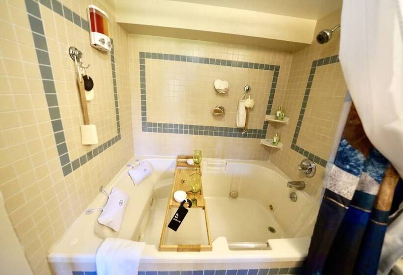 Flat Fish Lodge B&b And Event Center