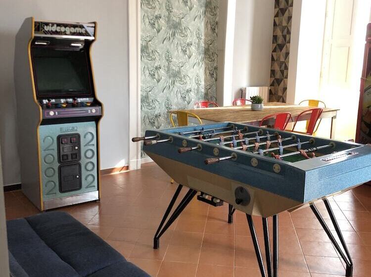 H Hostel Friendly Accommodation