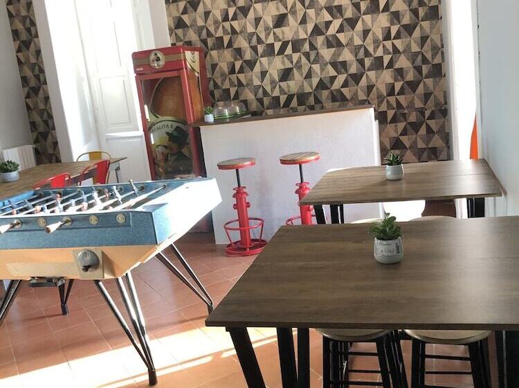 H Hostel Friendly Accommodation