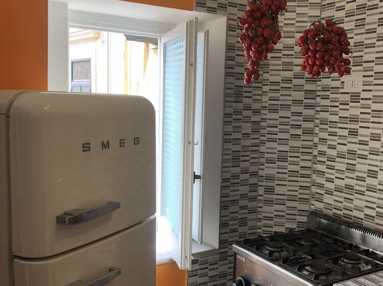 H Hostel Friendly Accommodation