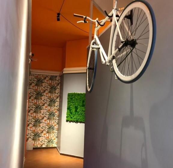 H Hostel Friendly Accommodation