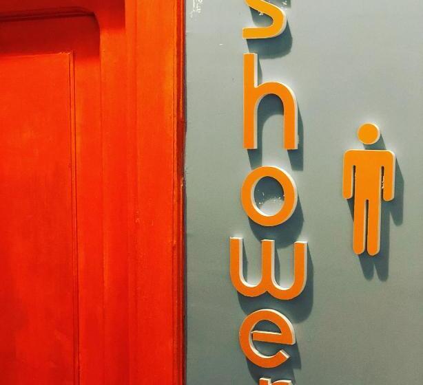 H Hostel Friendly Accommodation