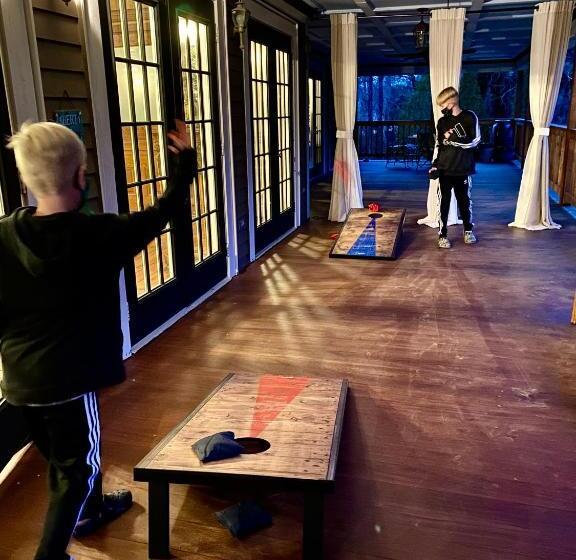 Hogan House Bed And Breakfast At Rose Hill