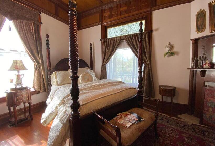 Hogan House Bed And Breakfast At Rose Hill