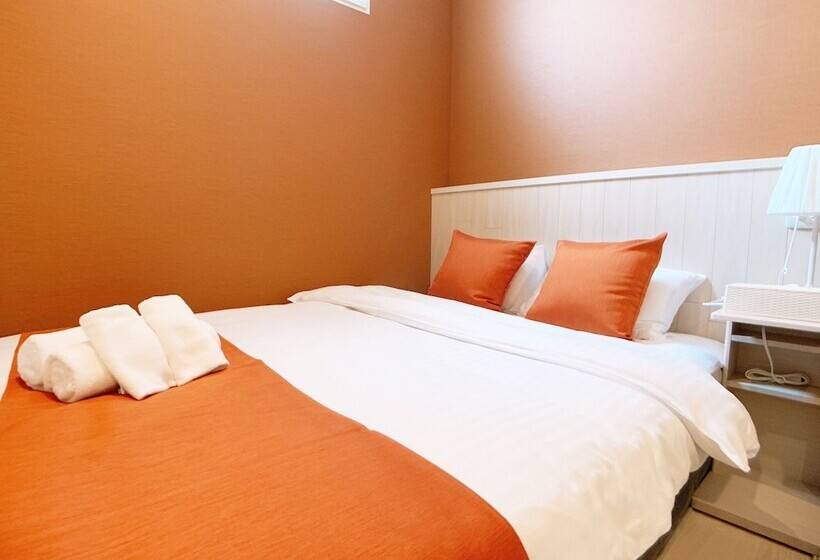 Bar & Hotel Colors Miyajima